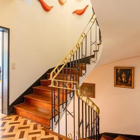 Villa Serralves 1048 Luxury