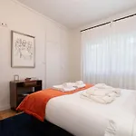 Serralves 1048 Luxury Villa